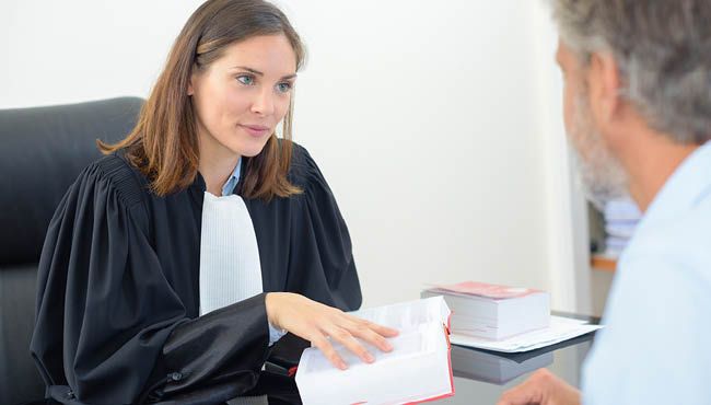 Comprendre le rôle de l’avocat dans votre quotidien